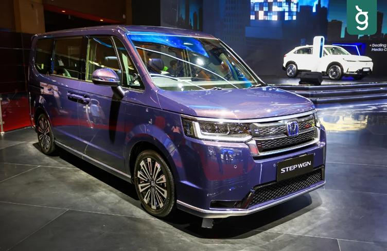 Honda STEP WGN e:HEV Spada