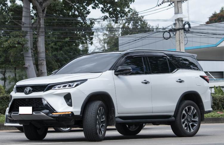 รถราคาไม่ตก Toyota Fortuner