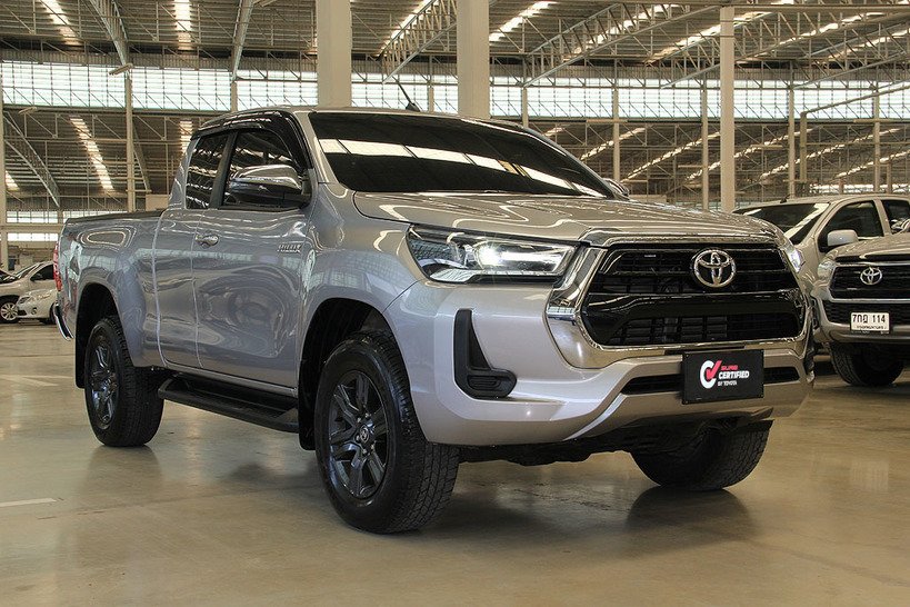 Toyota Hilux Revo 2.4 Prerunner Entry Smart Cab 2 Doors | gurumalist